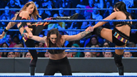 女子双打冠军赛，标志双子对阵路人甲组合！《WWE SD 2019.04.10》