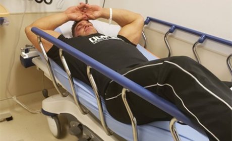 Impact布莱恩·凯奇大赛后被紧急送往医院接受治疗！