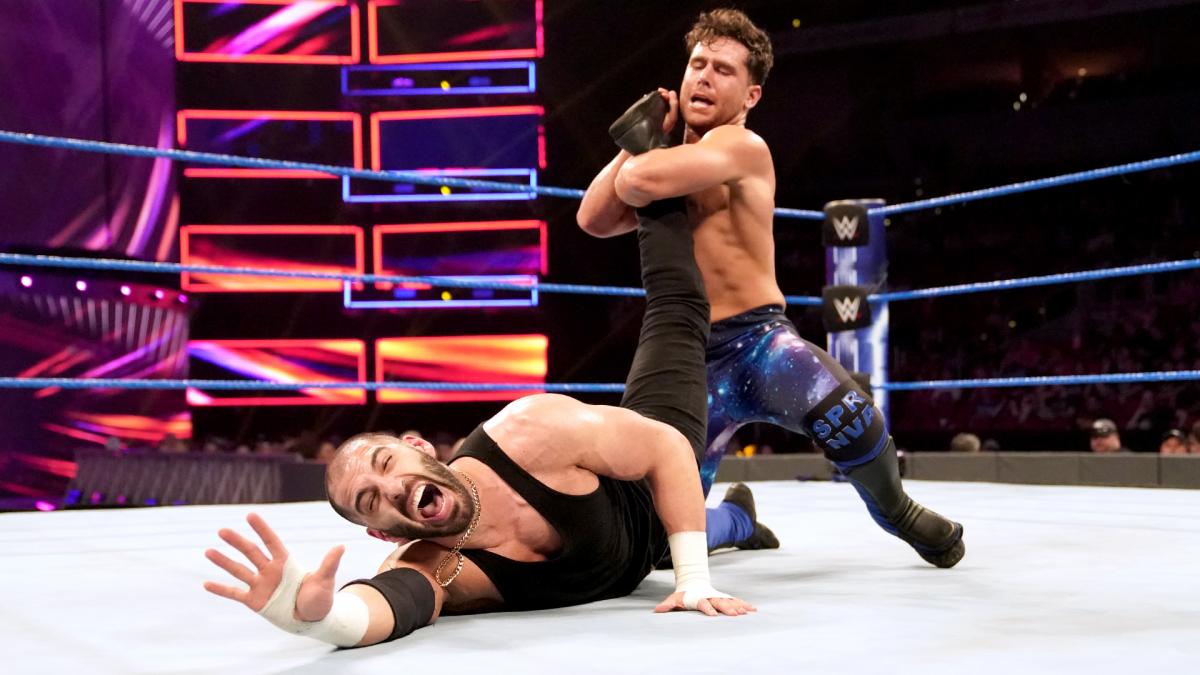 疯狂的无取消资格赛，户泽阳大战麦克·肯尼尔斯！《WWE 205 Live 2019.05.09》