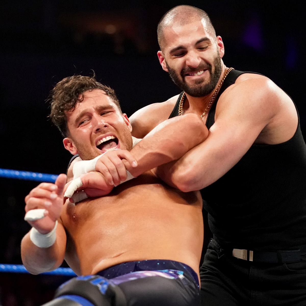 疯狂的无取消资格赛，户泽阳大战麦克·肯尼尔斯！《WWE 205 Live 2019.05.09》