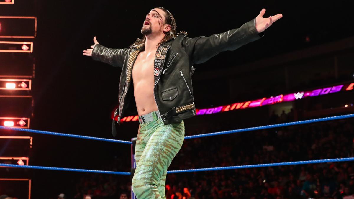 麦克·肯尼尔斯击败了前WWE轻量级冠军？《WWE 205 Live 2019.05.30》