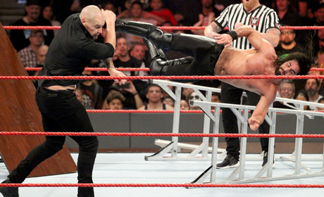 WWE官方公布独狼科尔宾下周RAW重大剧情预告！