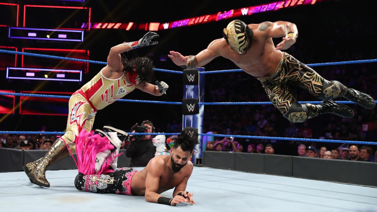 奥尼·洛肯与阿利亚· 戴维瑞进行残酷的斗争！《WWE 205 Live 2019.06.20》