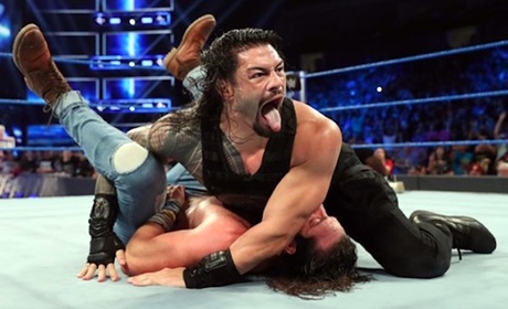 WWE罗曼·雷恩斯首度解释自己出场重拳砸地的动作！