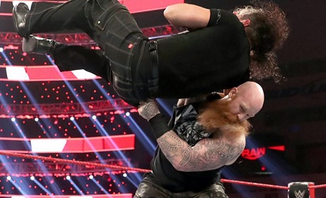 马特·哈迪暗示即将离开WWE，已开始答谢粉丝！