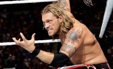 有意思！艾吉刚否认传闻，外媒“辟谣”称艾吉必回WWE！