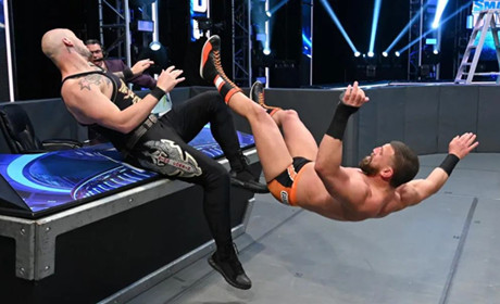 SmackDown选手遭遇重伤，恐将暂别擂台一段时间