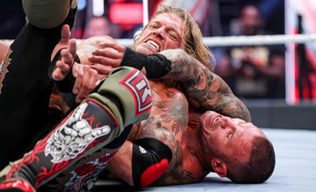 WWE限制级巨星晒手术照，画面令人倍感不适！