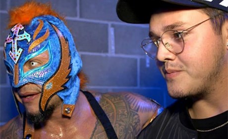 WWE神秘人雷尔已为儿子取好擂台名，并希望其戴面具！