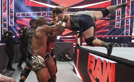 WWE维京攻略成员艾瓦尔感激网友，更新伤病状况！