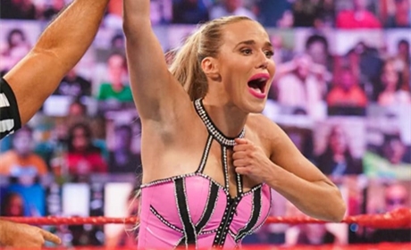 外媒爆料WWE有意安排拉娜转正，这次会成功吗？