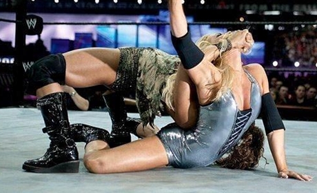 曾与女神崔西发生火热剧情的前WWE女子冠军强势加盟Impact！