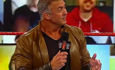 肖恩·麦克曼重返WWE荧幕，宣布《密室铁笼淘汰赛2021》主战赛！