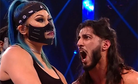 WWE复仇军团正式解散！阿里遭重袭，未来成未知数！