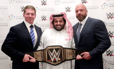 官宣！WWE今年10月份前往沙特举办《皇冠之珠》大赛！