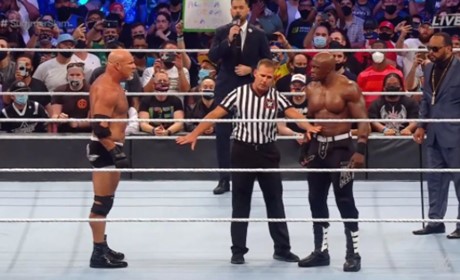 WWE《夏日狂潮2021》战神高柏不幸受伤，比赛结局令人意外！