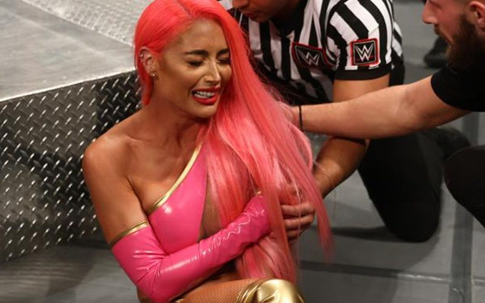 黑桃女皇又打伤一个，WWE宣布伊娃·玛丽受伤……
