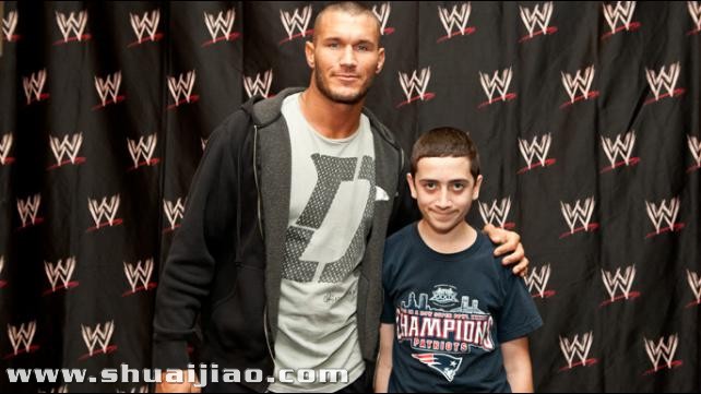 Triple H, John Cena与Randy Orton探访儿童