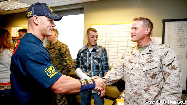 WWE明星探访NMCP伤残军人