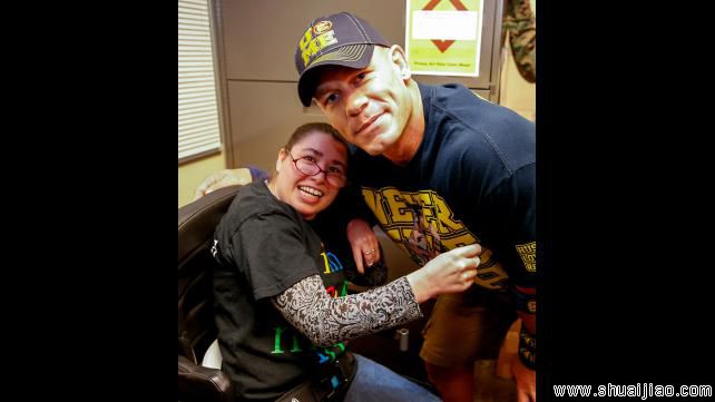 WWE明星探访NMCP伤残军人