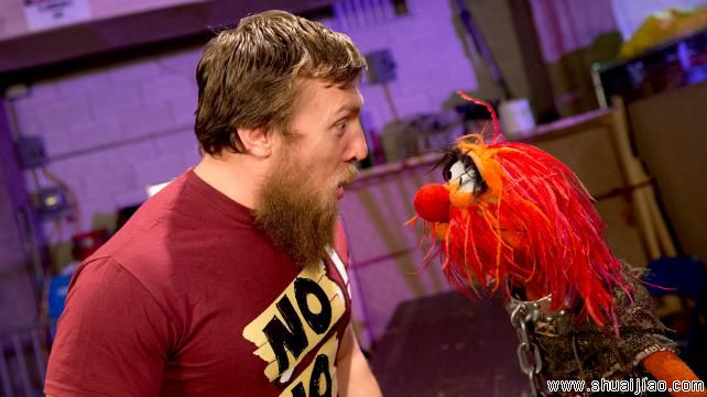 WWE巨星与提线木偶《WWE劳军节目2012》