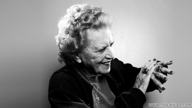 WWE传奇女摔角手梅扬怀旧写真