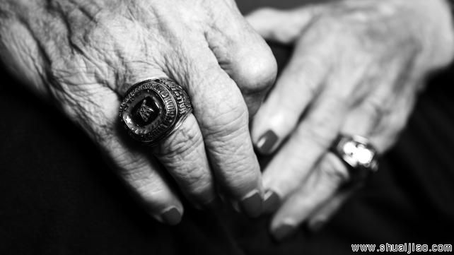 WWE传奇女摔角手梅扬怀旧写真