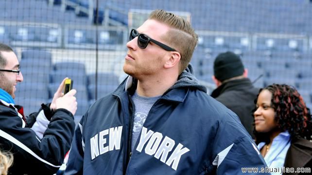 WWE超级巨星、Divas棒球练习