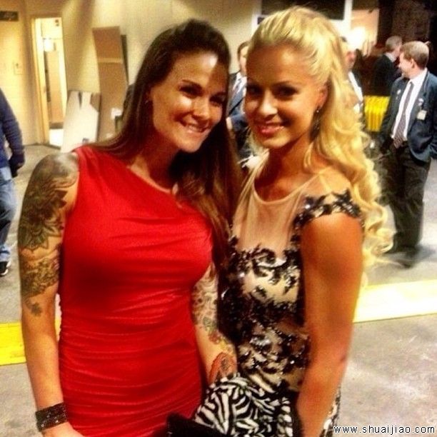 名人堂后台女郎自拍合影