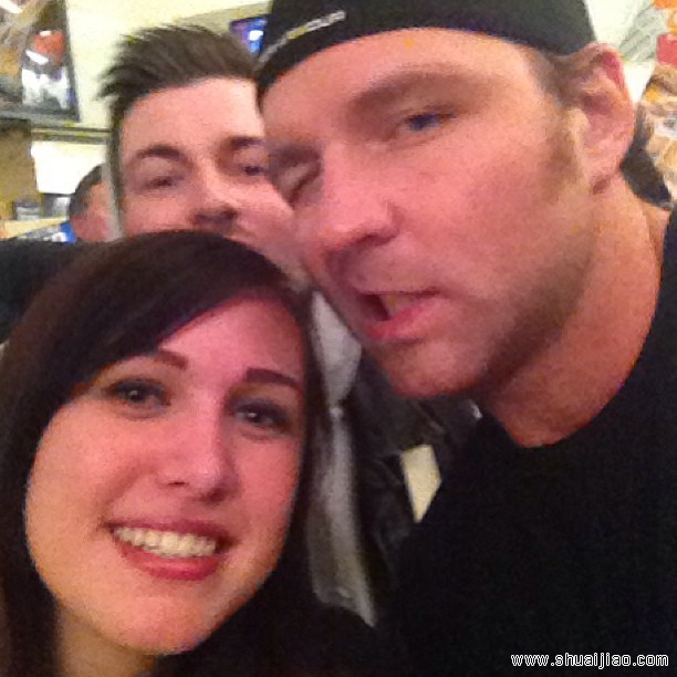 摔角狂热期间粉丝跟拍圣盾独家照 摔角狂热期间粉丝跟拍圣盾独家照