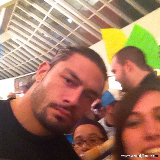 摔角狂热期间粉丝跟拍圣盾独家照 摔角狂热期间粉丝跟拍圣盾独家照