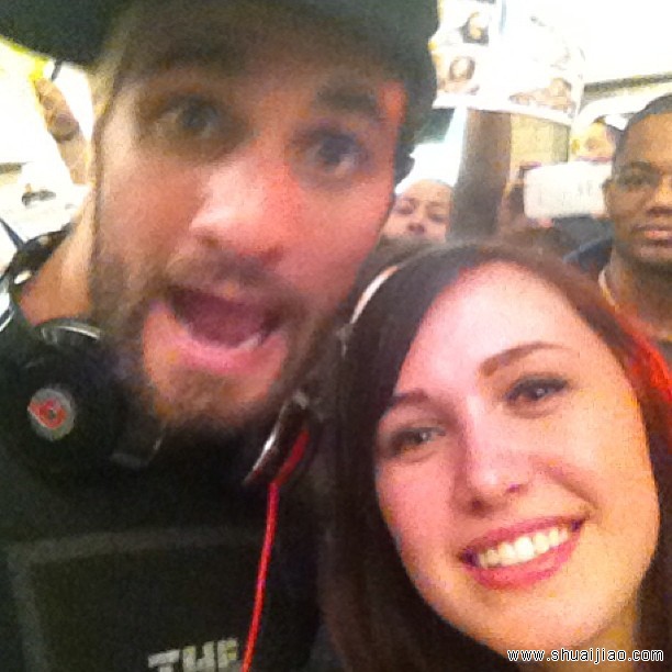 摔角狂热期间粉丝跟拍圣盾独家照 摔角狂热期间粉丝跟拍圣盾独家照