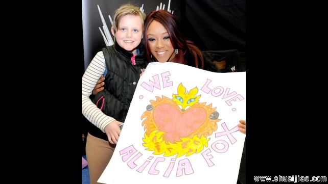 WWE巨星在英国谢菲尔德签名会