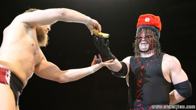 凯恩在莫斯科巡演期间庆祝生日