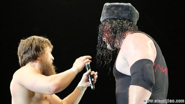 凯恩在莫斯科巡演期间庆祝生日