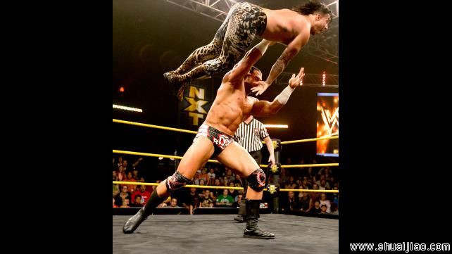 NXT选手恩佐·阿莫雷图片