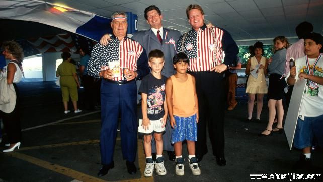 莱克斯·鲁格尔WWE专用车