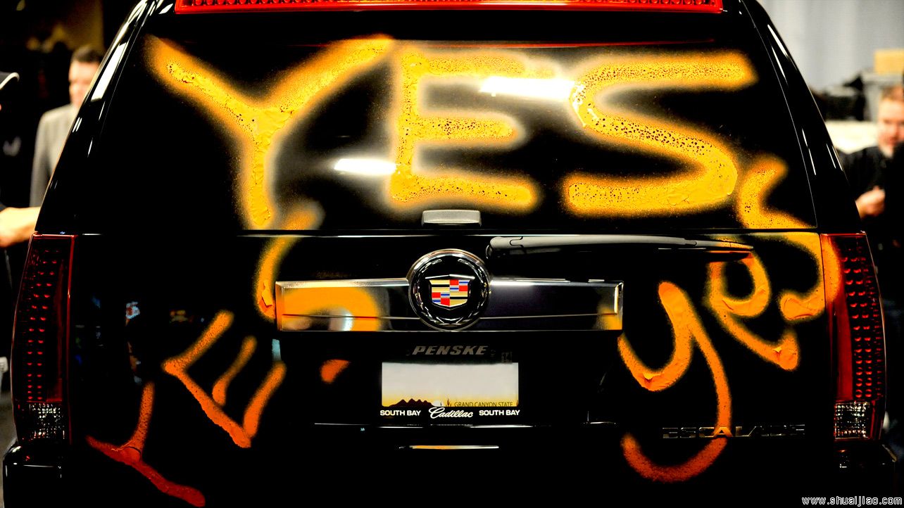 兰迪·奥顿新车被恶搞喷漆 兰迪·奥顿新车被恶搞喷漆