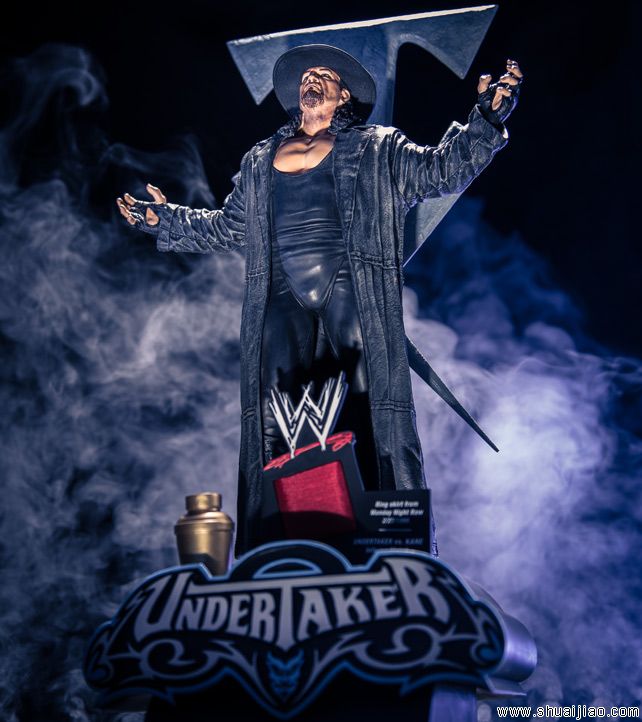 WWE摔角巨星送葬者雕像展示