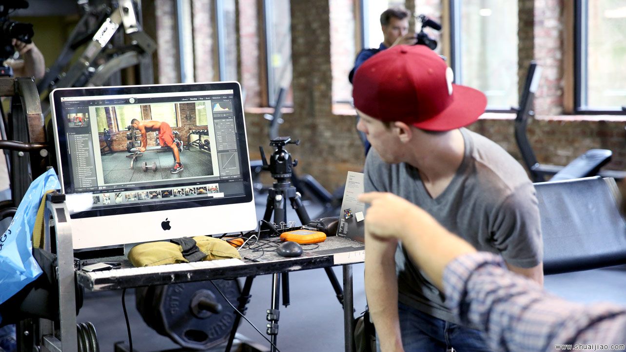 大卫·奥滕加拍摄《肌肉与健身》杂志花絮