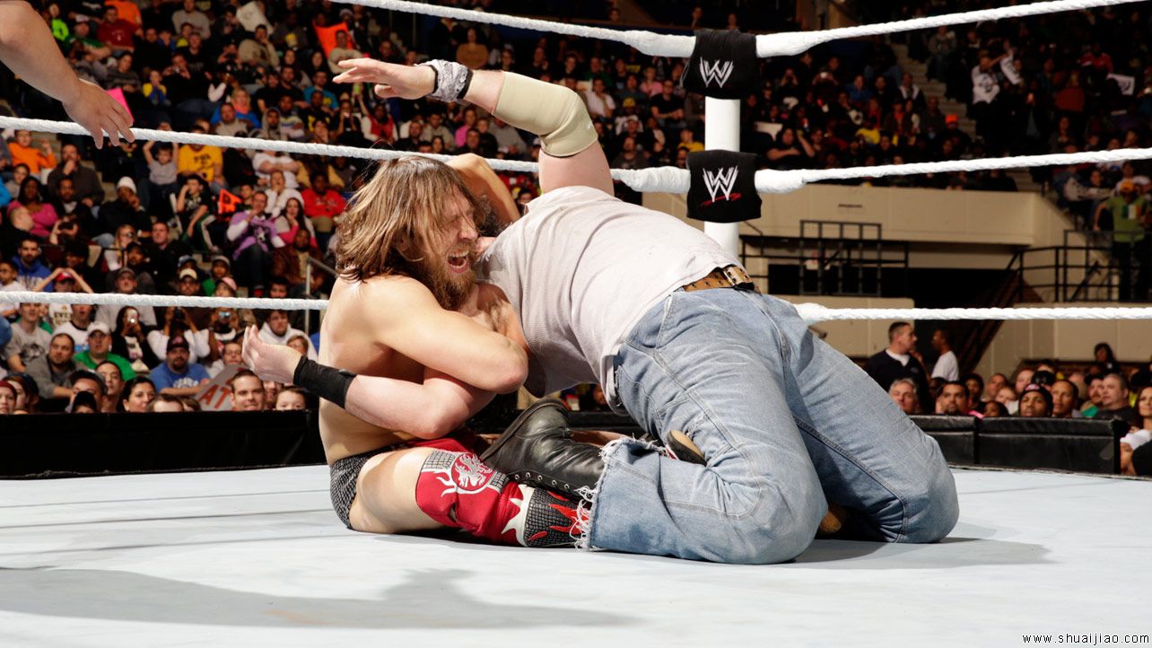 丹尼尔·布莱恩 vs 卢克·哈珀《RAW 2013.12.31》