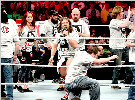 WWE借“占领RAW”剧情表达对朋克的不满？