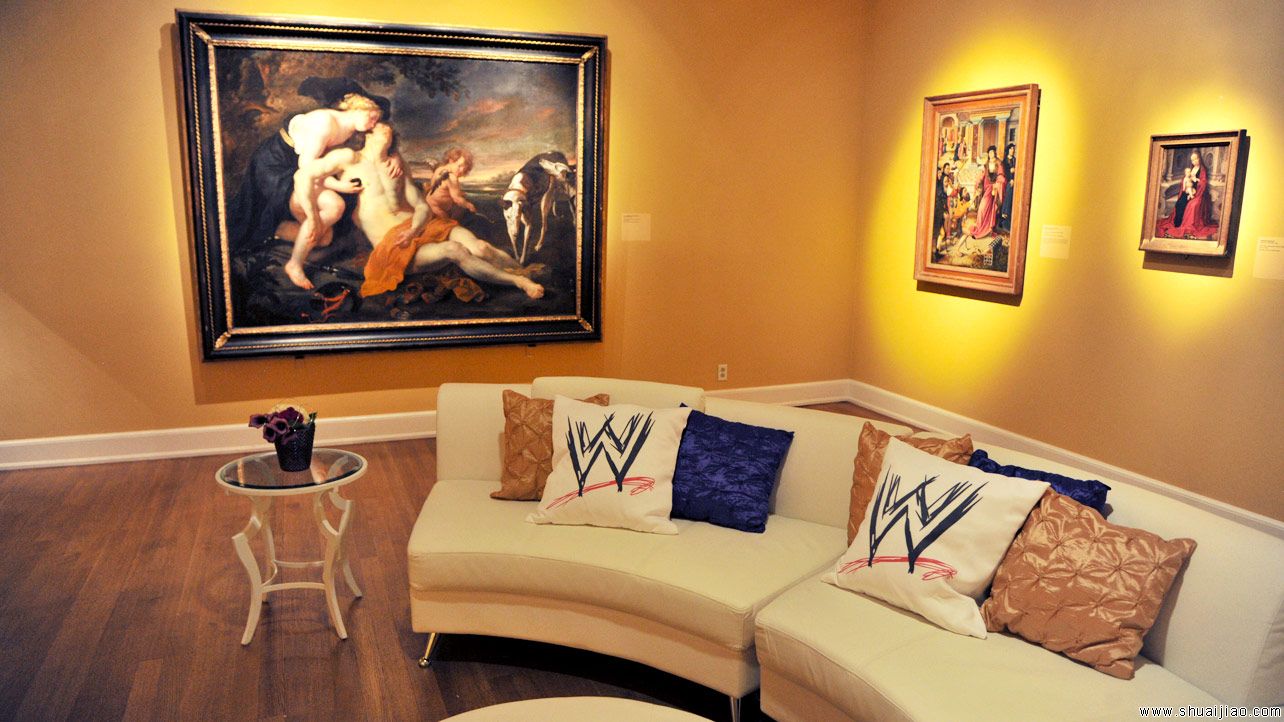 WWE摔角巨星出席慈善拍卖晚会