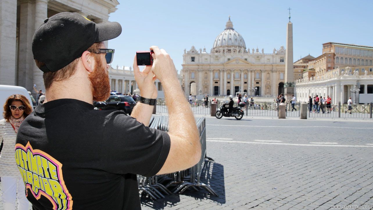 WWE摔角巨星罗马旅途照片