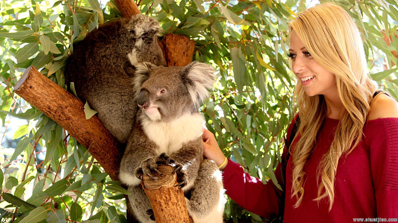 艾玛和蕾拉在澳大利亚珀斯野生动物园