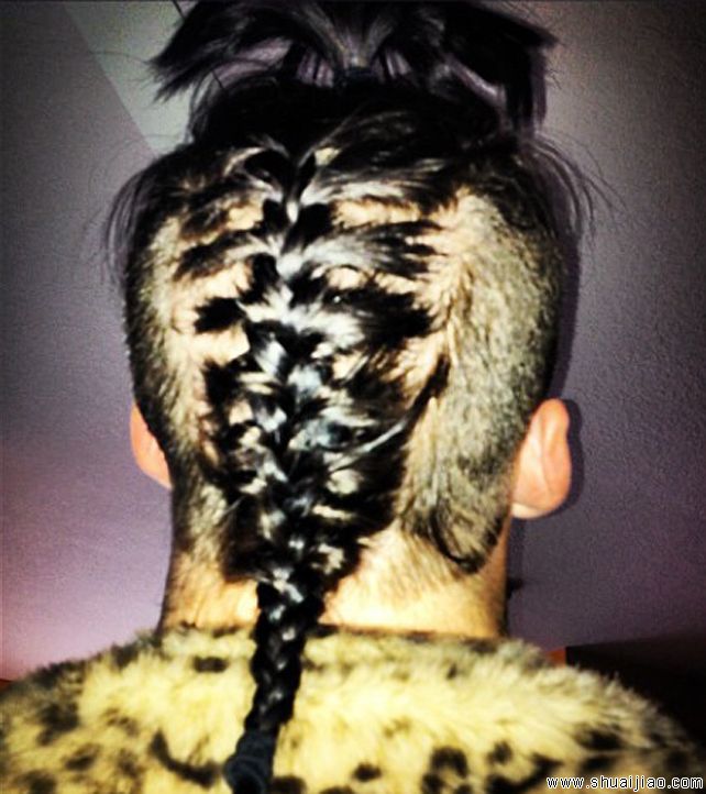 恩佐·阿莫雷粗暴的发型