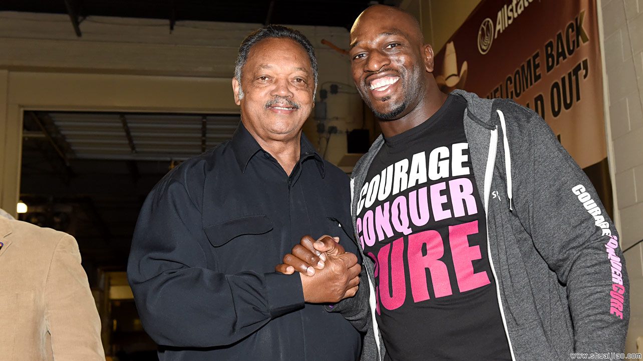 杰西·杰克逊（美国黑人民权领袖和演说家）参观RAW后台