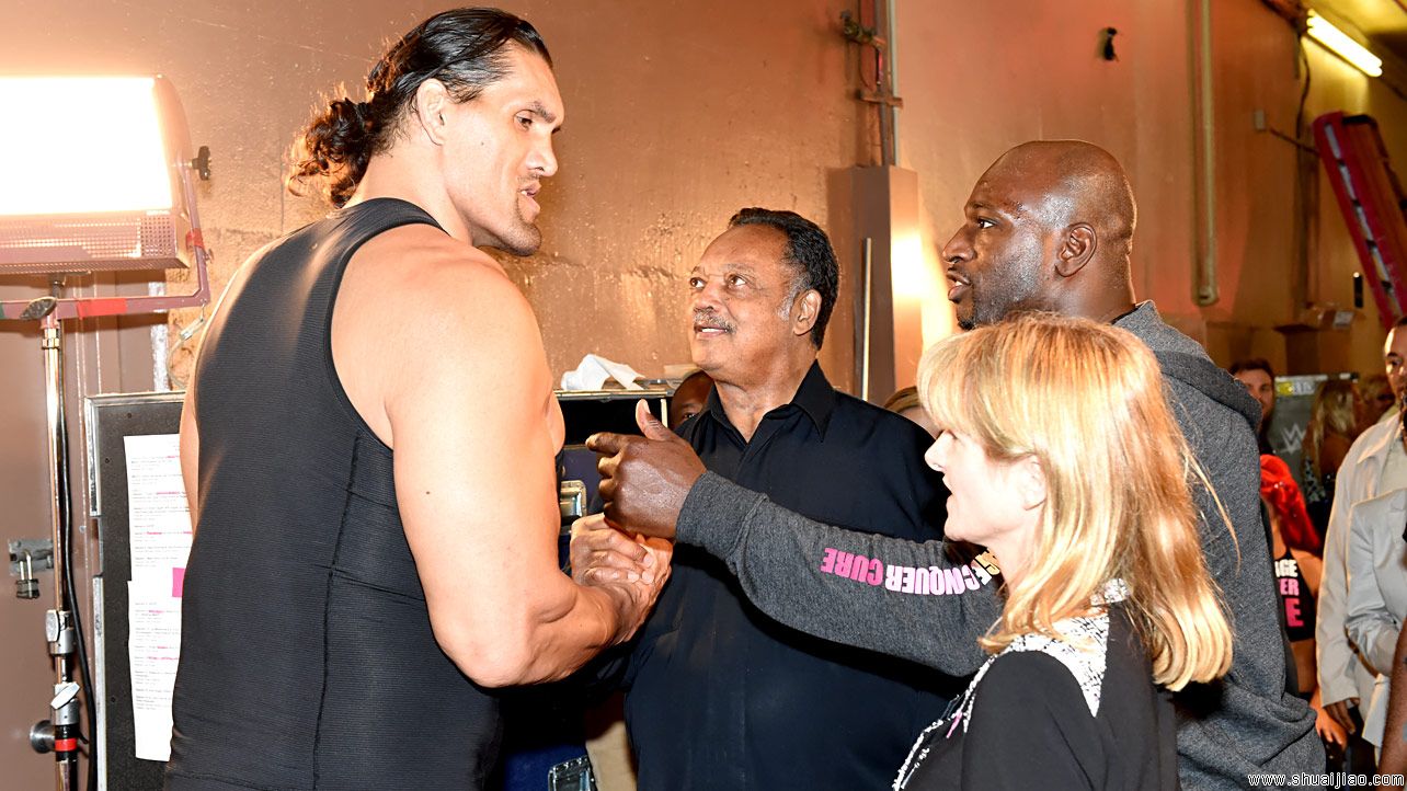 杰西·杰克逊（美国黑人民权领袖和演说家）参观RAW后台