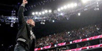 WWE洛克回归，摔角界众明星推特讨论