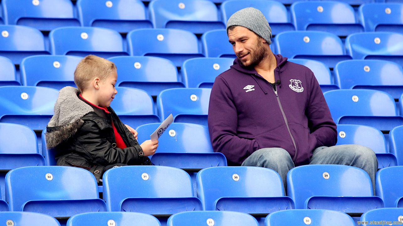 范丹戈访问埃弗顿足球俱乐部